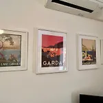 Welcome Traveller Laurence Garden Apartment